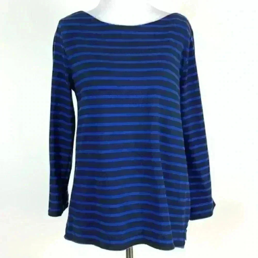 Gap top size M blue black striped zipped side